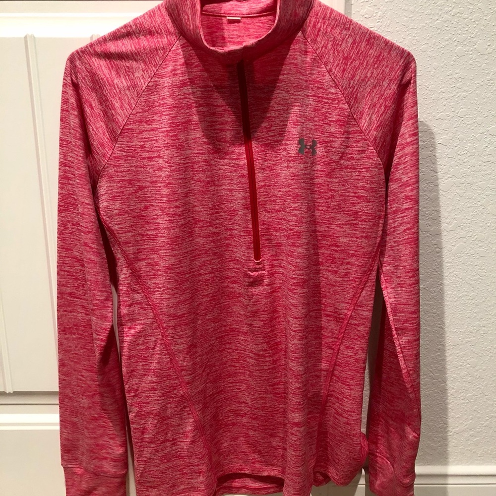 Women’s Under Armor long sleeve (Medium)